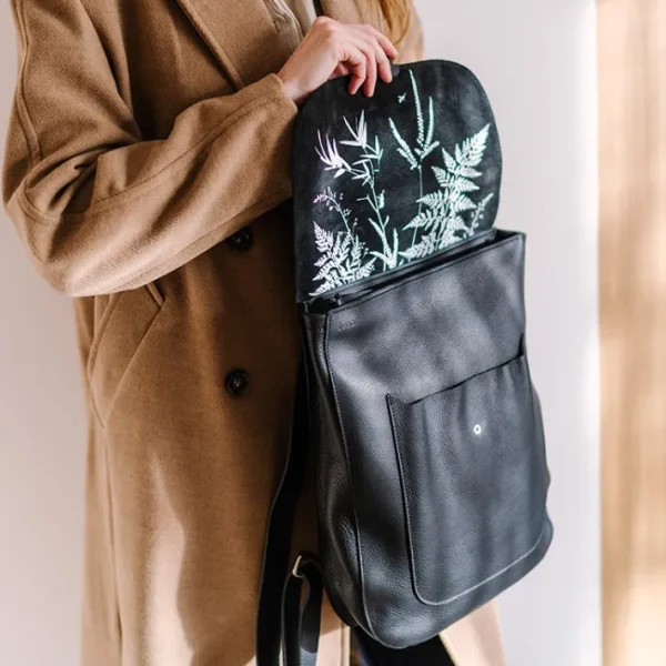 Backpack, Come Along,<Keecie Online