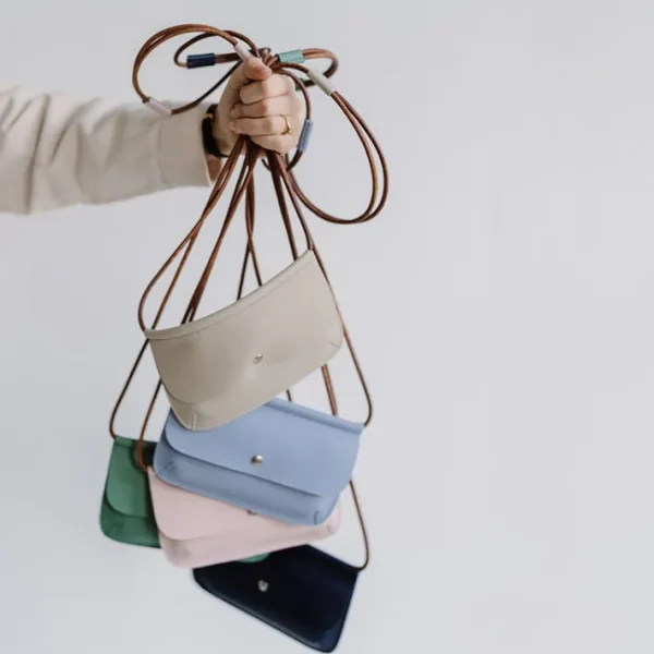 Phonebag, Hang On,<Keecie Online