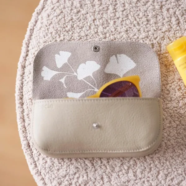Sunglass case, Sunny Greetings,<Keecie Hot